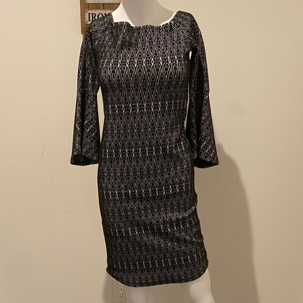 THML Black and White Patterned Long Sleeve Dress